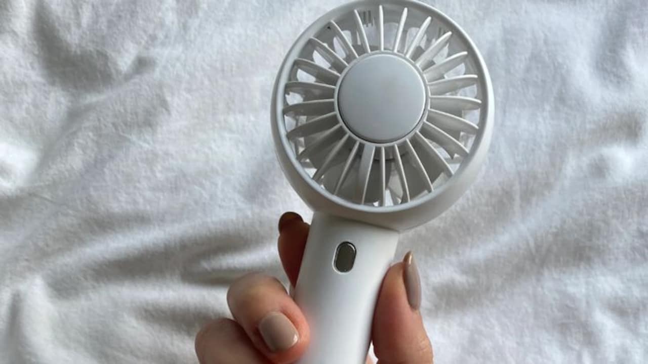 Choose From A Wide Range Of Portable Handheld Fans Under 1500 That Help You Beat The Heat While Moving Or Sitting Outdoors