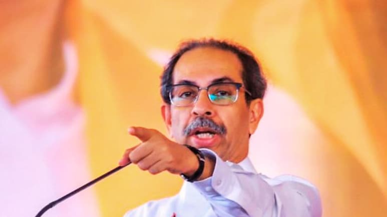पवारांना जमले मात्र ठाकरे फसले, अशील आणि वकिलांमधील विसंवादामुळे खटल्याचा खेळखंडोबा