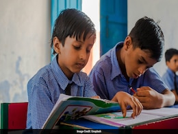From Screen To Classroom: How A Malayalam Movie Inspired A Kerala School's Innovative Seating From Screen To Classroom: How A Malayalam Movie Inspired A Kerala School's Innovative Seating
