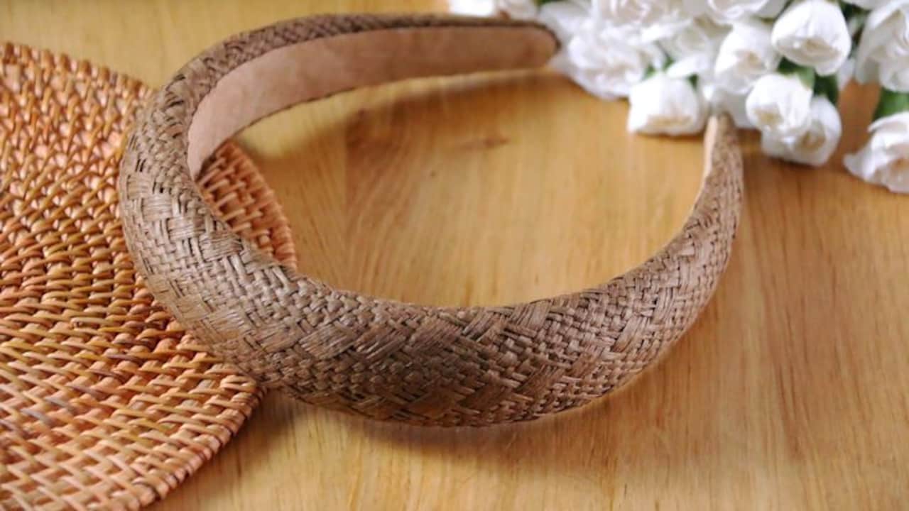 Get Quick And Easy Hairband Hairstyles With Top Hairbands Available On Flipkart