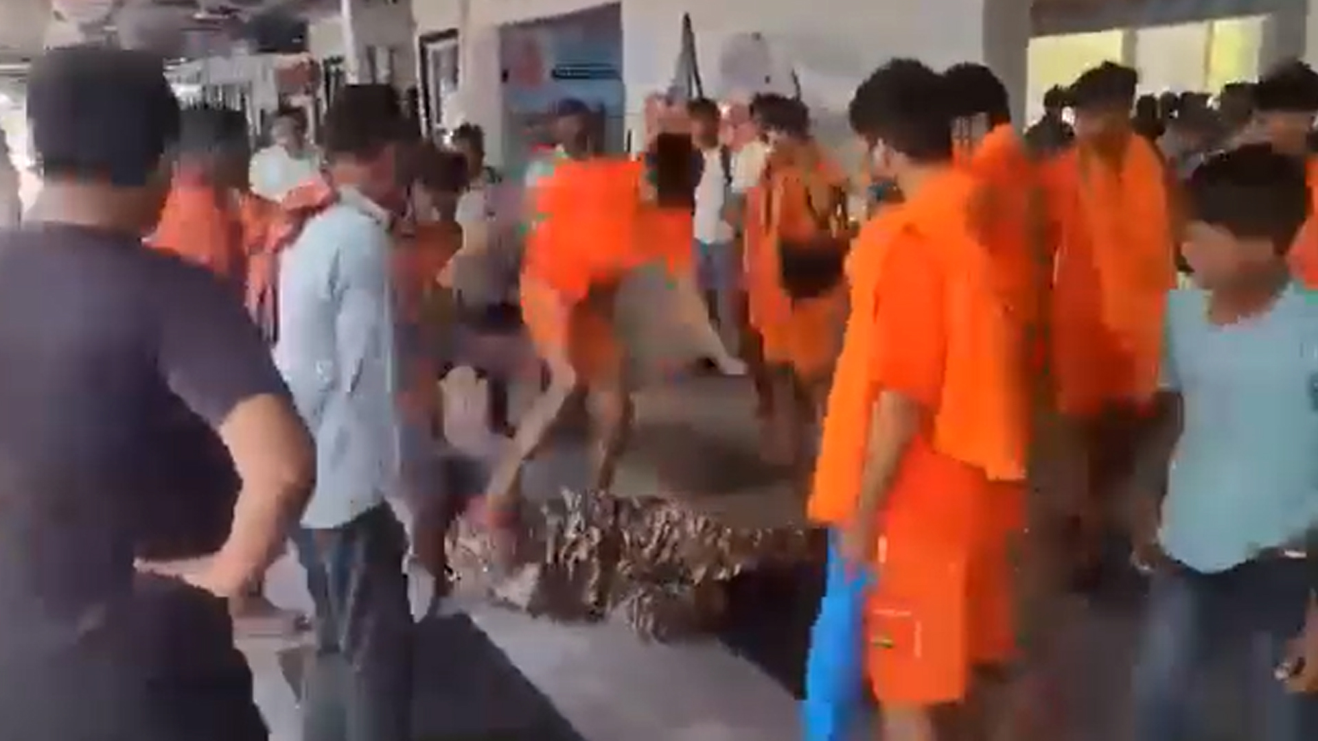 CRPF Man Punched, Kicked, Pushed To The Ground By Kanwariyas At UP Station