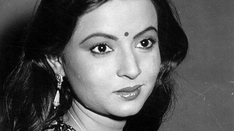 नाम सुन इस एक्ट्रेस को कहते थे जया बच्चन की बहन, हो जाती थीं नाराज, 70 फिल्मों और 30 से ज्यादा टीवी सीरियल में किया काम, 13 की उम्र में... नाम सुन इस एक्ट्रेस को कहते थे जया बच्चन की बहन, हो जाती थीं नाराज, 70 फिल्मों और 30 से ज्यादा टीवी सीरियल में किया काम, 13 की उम्र में...