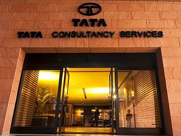 12,000 से ज्‍यादा कर्मचारियों को नौकरी से हटाएगा TCS, AI या कुछ और है कारण, जानिए