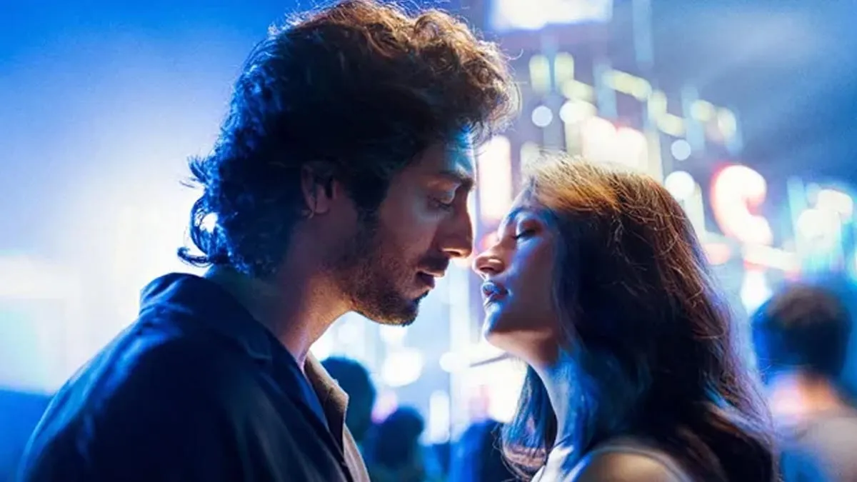 <i>Saiyaara</i> Box Office Collection Day 9: Mohit Suri's Film Crosses Rs 200 Crore Mark, Is Now The Second-Highest Grosser Of 2025