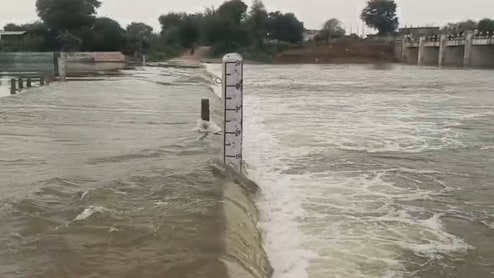 राजस्थान में बारिश से उफान पर नदी-नाले और तालाब, पानी में डूबने से 5 लोगों की मौत