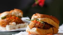 How To Eat Like A Mumbaikar: 10 Maharashtrian Street Foods You Can't Skip