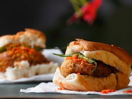 Eat Like a Mumbaikar: 10 Essential Maharashtrian Street Foods You Can't Skip