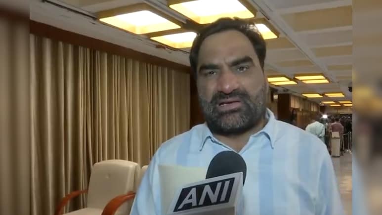 Parliament Monsoon Session 2025: संसद का मानसून सत्र आज से, लोकसभा में SI भर्ती परीक्षा का मुद्दा उठाएंगे बेनीवाल Parliament Monsoon Session 2025: संसद का मानसून सत्र आज से, लोकसभा में SI भर्ती परीक्षा का मुद्दा उठाएंगे बेनीवाल