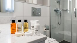 44% Of Indian Travellers Admit Taking Hotel Toiletries, Survey Reveals Quirky Travel Habits