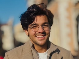 Ashish Chanchlani's Simple Gesture Wins Hearts At The Airport, Podcaster Siddharth Guru Says "That's Why He's Popular"