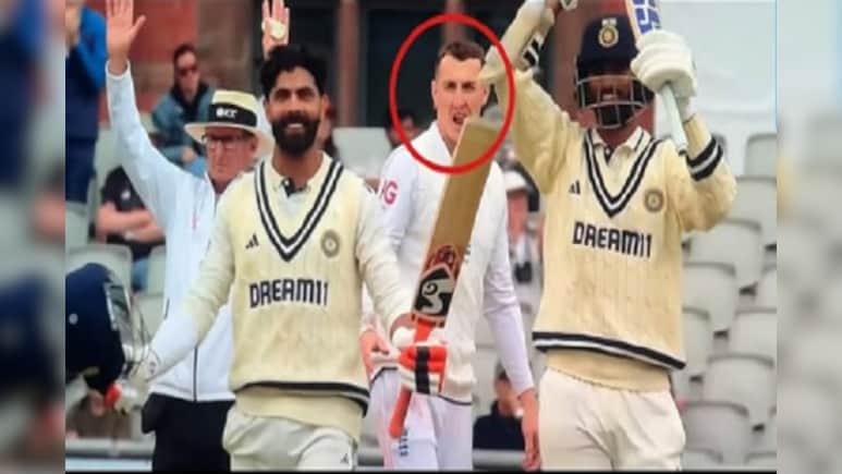Video: हैरी ब्रूक ने वाशिंगटन सुंदर से हाथ मिलाना चाहा तो भारतीय खिलाड़ी ने ऐसे "इग्नोर' कर तोड़ा घमंड Video: हैरी ब्रूक ने वाशिंगटन सुंदर से हाथ मिलाना चाहा तो भारतीय खिलाड़ी ने ऐसे "इग्नोर' कर तोड़ा घमंड