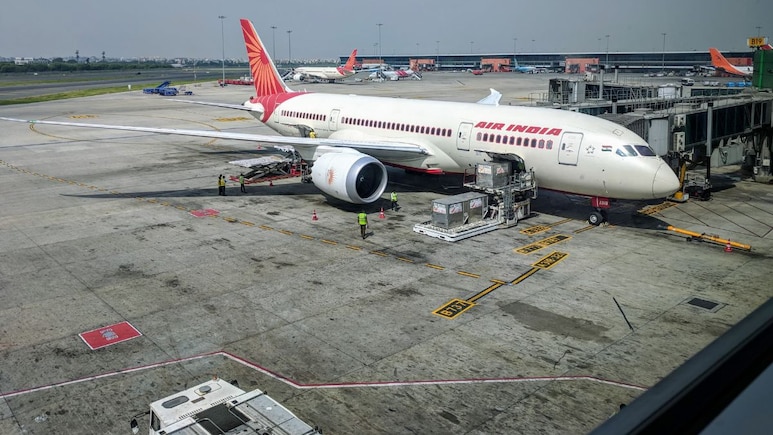 Delhi-London Air India Boeing Dreamliner Cancels Take-Off Due To Snag Delhi-London Air India Boeing Dreamliner Cancels Take-Off Due To Snag