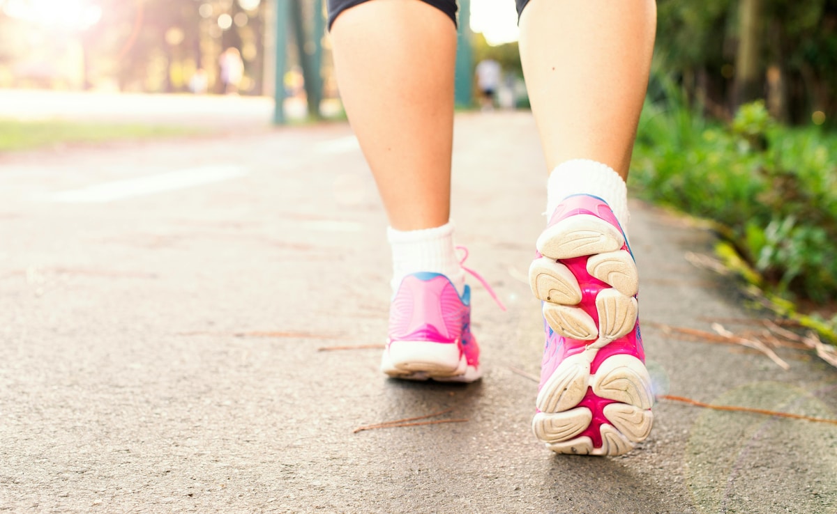 ходене 7000 стъпки на ден се счита за здравословна и