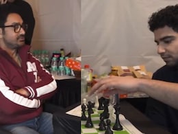 How Samay Raina Trolled Aamir Khan About <i>Laal Singh Chaddha</i> Over A Fun Game Of Chess How Samay Raina Trolled Aamir Khan About <i>Laal Singh Chaddha</i> Over A Fun Game Of Chess