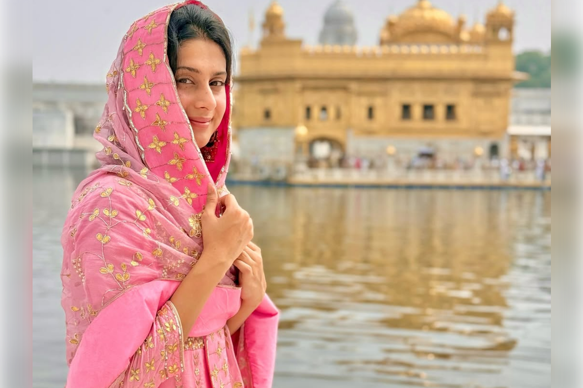 A Peek into Isha Malviya's Visit to the Golden Temple