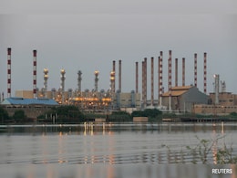 1 Dead After Fire Erupts In Iran's Largest Oil Refinery 1 Dead After Fire Erupts In Iran's Largest Oil Refinery