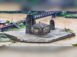 ब्यास नदी के उफान में भी पंचवक्त्र महादेव मंदिर चट्टान की तरह खड़ा! क्या है इस ऐतिहासिक मंदिर की खासियत ब्यास नदी के उफान में भी पंचवक्त्र महादेव मंदिर चट्टान की तरह खड़ा! क्या है इस ऐतिहासिक मंदिर की खासियत