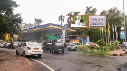 Day 1 Of Delhi's Old Vehicle Fuel Ban: Tech Gaps Exposed, 80 Vehicles Seized