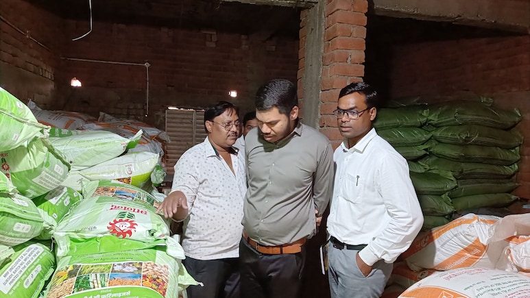 Bemetara: बेमेतरा के तीन उर्वरक बिक्री केंद्रों के खिलाफ बड़ी कार्रवाई, 15 दिनों के लिए लाइसेंस निलंबित