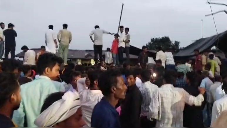 बिहार के किशनगंज में प्रशांत किशोर की सभा में बिरयानी की मची लूट, वीडियो हुआ वायरल