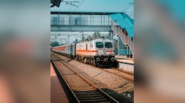Train Cancelled: रेल यात्रियों की फिर बढ़ेगी मुश्किलें, 22 एक्सप्रेस व 4 पैसेंजर ट्रेनें हुईं रद्द, कुछ के मार्ग बदले गए, देखें लिस्ट&nbsp;