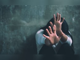 रेप पीड़िता युवती हुई गर्भवती, बहाने से जंगल ले जाकर आरोपी ने फिर किया दुष्कर्म रेप पीड़िता युवती हुई गर्भवती, बहाने से जंगल ले जाकर आरोपी ने फिर किया दुष्कर्म