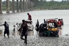 Video Shows Vehicles In River After Deadly Gujarat Bridge Collapse Video Shows Vehicles In River After Deadly Gujarat Bridge Collapse