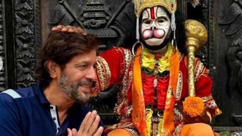 चंकी पांडे पहुंचे पशुपतिनाथ मंदिर, सावन के महीने में लिया महादेव का आशीर्वाद