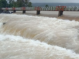 Kolhapur Rain News: कोल्हापुरात मुसळधार! राधानगरी 100 टक्के भरलं, 44 बंधारे पाण्याखाली Kolhapur Rain News: कोल्हापुरात मुसळधार! राधानगरी 100 टक्के भरलं, 44 बंधारे पाण्याखाली