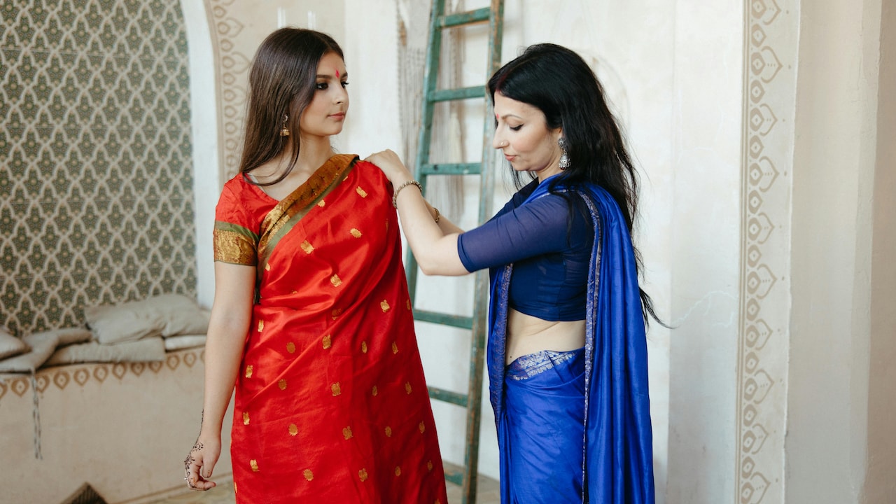 Pick Guest Wedding Outfit For Women That You Can Match With 2 Earrings And 1 Pair Of Shoes