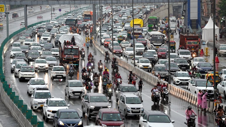 Supreme Court's "2-Hour Rain Paralyses Delhi" Remark In Kerala Highway Case