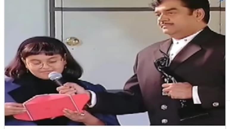 बचपन में सोनाक्षी सिन्हा ने 'दिल तो पागल है' के लिए यश चोपड़ा को दिया था अवॉर्ड, पुराना वीडियो वायरल