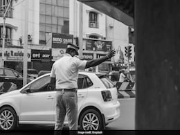 ट्रैफिक पुलिस ने पूछा ऐसा सवाल फूट-फूट कर रोने लगी महिला, पोस्ट शेयर कर बताई आपबीती, यूजर्स बोले- ये तो सच में जरूरी है ट्रैफिक पुलिस ने पूछा ऐसा सवाल फूट-फूट कर रोने लगी महिला, पोस्ट शेयर कर बताई आपबीती, यूजर्स बोले- ये तो सच में जरूरी है