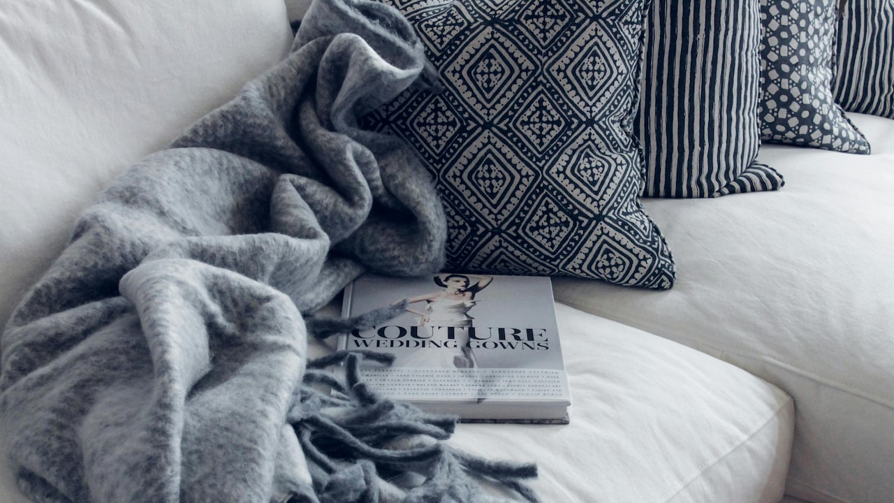 Upgrade Your Throw Blankets And Style Them In 10 Ways With Flipkart