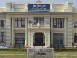 बिहार विधानसभा के मानसून सत्र की हंगामेदार शुरूआत, इन मुद्दों पर सरकार को घेरेगा विपक्ष बिहार विधानसभा के मानसून सत्र की हंगामेदार शुरूआत, इन मुद्दों पर सरकार को घेरेगा विपक्ष