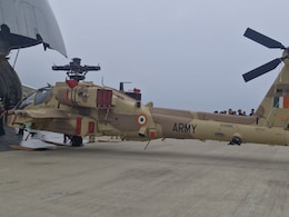 10 Reasons Why Apache Helicopter Is Considered One Of The Deadliest In World 10 Reasons Why Apache Helicopter Is Considered One Of The Deadliest In World