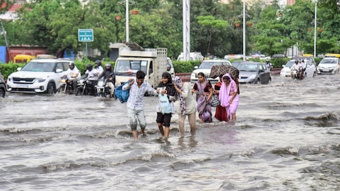 Rajasthan Rain Alert: राजस्थान में आफत का रूप ले रहा मानसून! सड़कें बनीं दरियां, IMD ने जारी किया 21 जिलों में बारिश का डबल अलर्ट