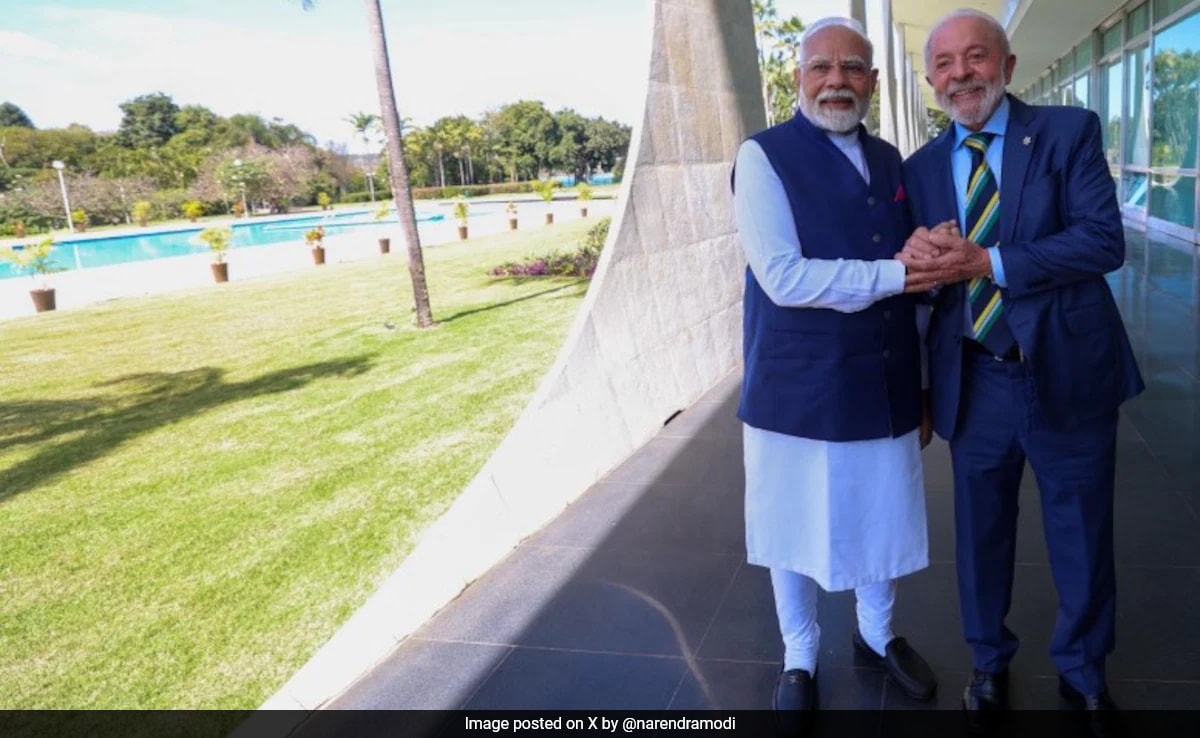 PM Modi Speaks To Brazilian President, Reviews Strong Momentum In Ties