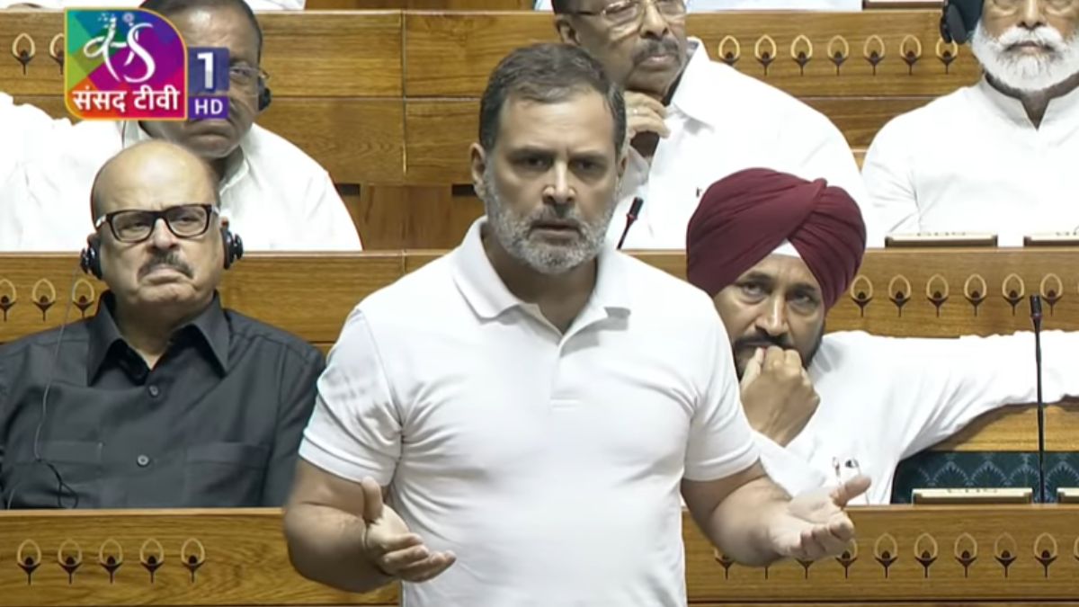 सॉरी सर, गलती हो गई... राहुल गांधी ने सदन में ऐसा क्या किया कि मांगनी पड़ गई माफी
