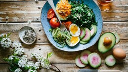 Can A Keto Diet Stop Panic Attacks, Mood Swings, Depression? We Asked Experts