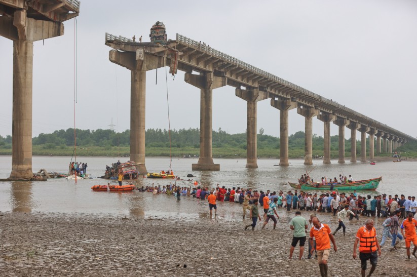 Lives Lost, Now Time Too: Gujarat Bridge Collapse Will Cause 50-km Detour