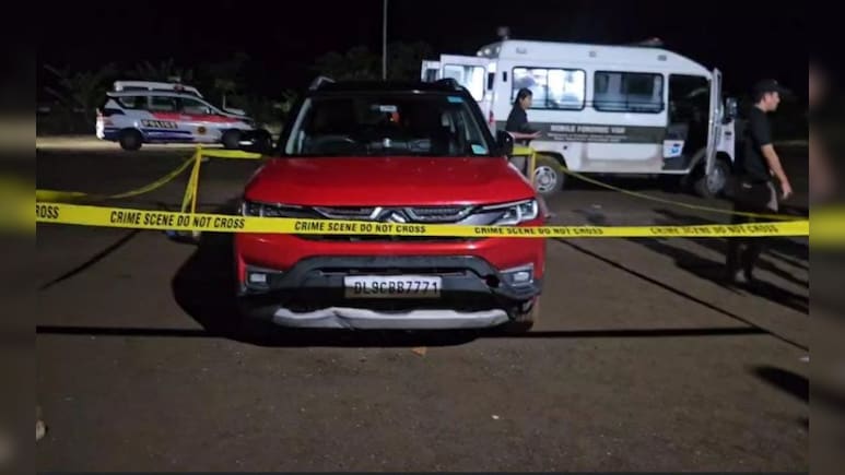 Jalgaon Crime: दिल्लीकडे निघालेली कार, पोलिसांना संशय आला, दरवाजा उघडताच... जळगावमध्ये मोठी कारवाई Jalgaon Crime: दिल्लीकडे निघालेली कार, पोलिसांना संशय आला, दरवाजा उघडताच... जळगावमध्ये मोठी कारवाई