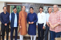 Raj Thackeray Visits Matoshree After 13 Years For Cousin Uddhav's Birthday Raj Thackeray Visits Matoshree After 13 Years For Cousin Uddhav's Birthday