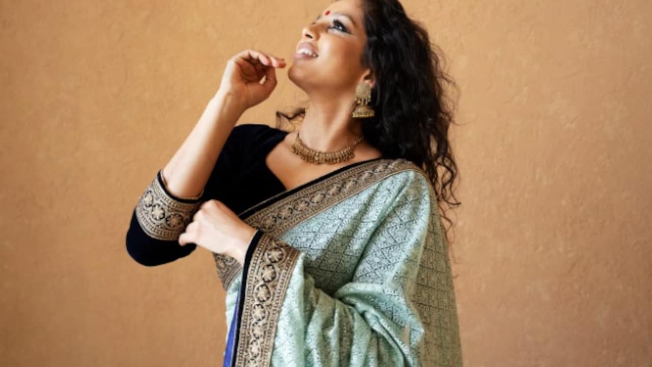 Saree Savvy: How to Drape in Under 5 Minutes. See 10 Top Tips and 5 Chic, Easy-Drape Saree Picks.
