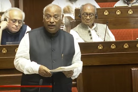 LIVE: गलती आपकी, तोहमत दूसरों पर क्यों... खड़गे राज्यसभा में क्यों भड़के