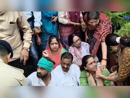 जीतू पटवारी पर FIR के खिलाफ कांग्रेस का प्रदर्शन, पुलिस कई कार्यकर्ताओं को हिरासत में लिया जीतू पटवारी पर FIR के खिलाफ कांग्रेस का प्रदर्शन, पुलिस कई कार्यकर्ताओं को हिरासत में लिया