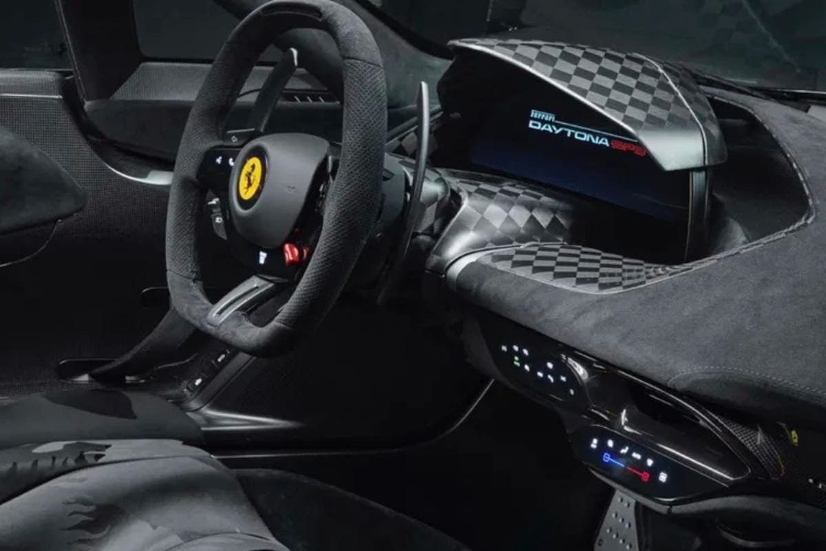 Ferrari Daytona SP3 Interior