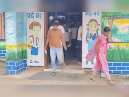 आबकारी आरक्षक की परीक्षा में अनुपस्थित रहे 1900 से अधिक परीक्षार्थी, सामने आई ये बड़ी वजह आबकारी आरक्षक की परीक्षा में अनुपस्थित रहे 1900 से अधिक परीक्षार्थी, सामने आई ये बड़ी वजह