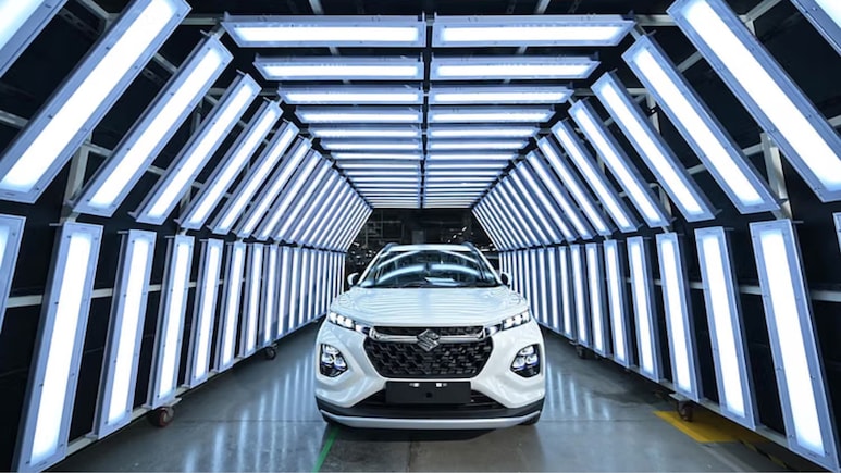 Maruti Suzuki Fronx Becomes India's Fastest SUV To Cross 1 Lakh Export Milestone Maruti Suzuki Fronx Becomes India's Fastest SUV To Cross 1 Lakh Export Milestone