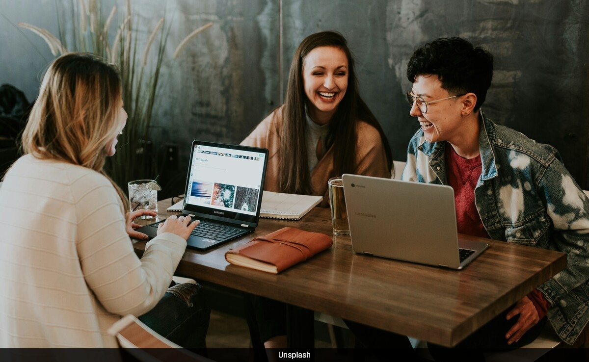 непрекъснато развиващият се пейзаж на интернет комуникацията продължава да въвежда